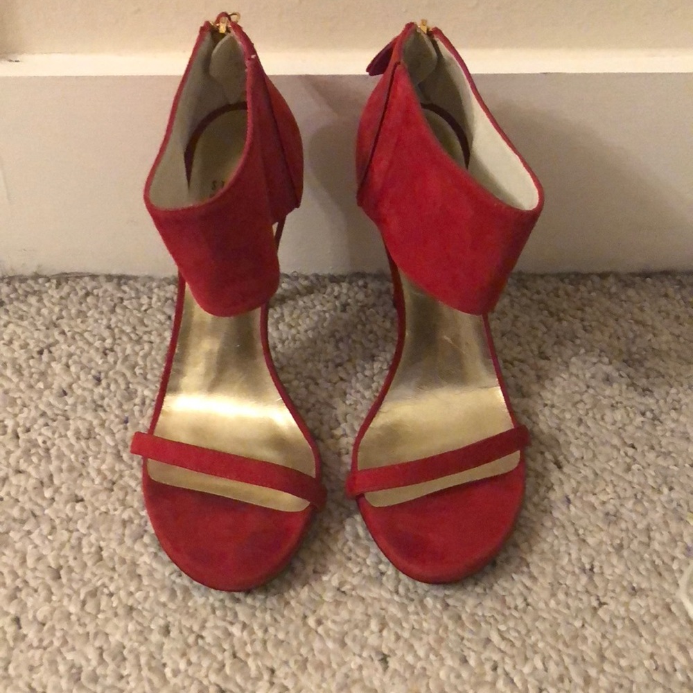 Size 38 Stuart Weitzman sandals